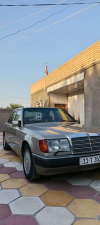 مرسيدس دب • ١٩٨٨ • مكينه ٢٫٥