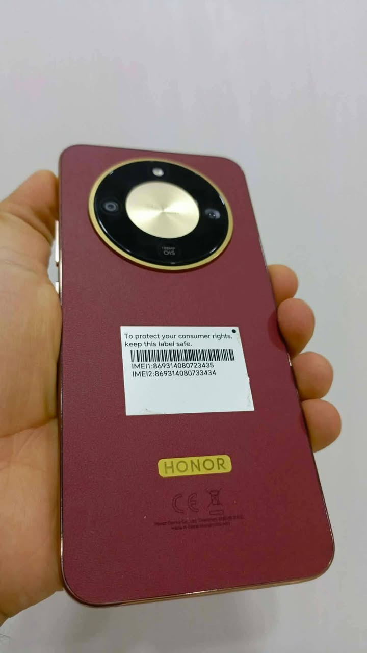 السلام عليكم هونرX9d 5g جهاز طگ كارتون بعده لوك ذاكرة 256  بطارية8300 عملاقة معروف مواصفاته سعر470 
🛑مستخدم شهر او اقل
مع كامل ملاحقات
واتساب او اتصال 
 ***********
