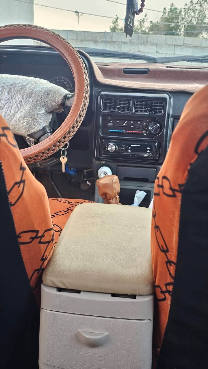 سايبة موديل ١١ نضيفة حدادية جديدة تبريد ثلج كير ومحرك مكفولات سنويتة ساقطة ٢٠٢٢ غرامات ما عليها فقط مطلوبة هيئة على المشتري السعر خاص او اتصال ***********
