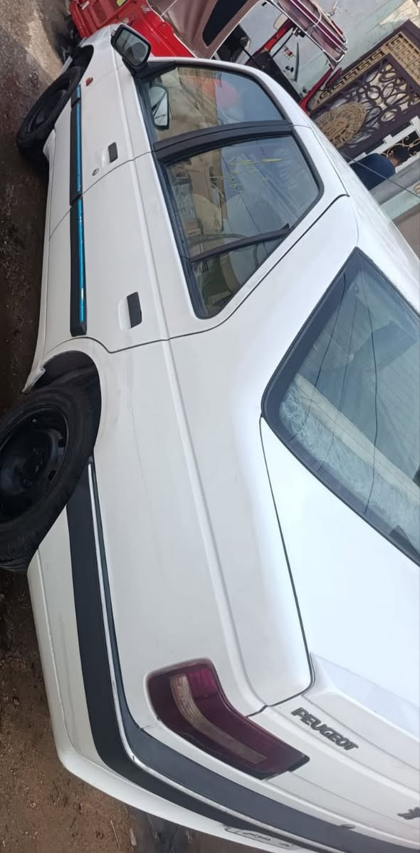 بيجو 405 • ٢٠١٣ • تحويل مباشر