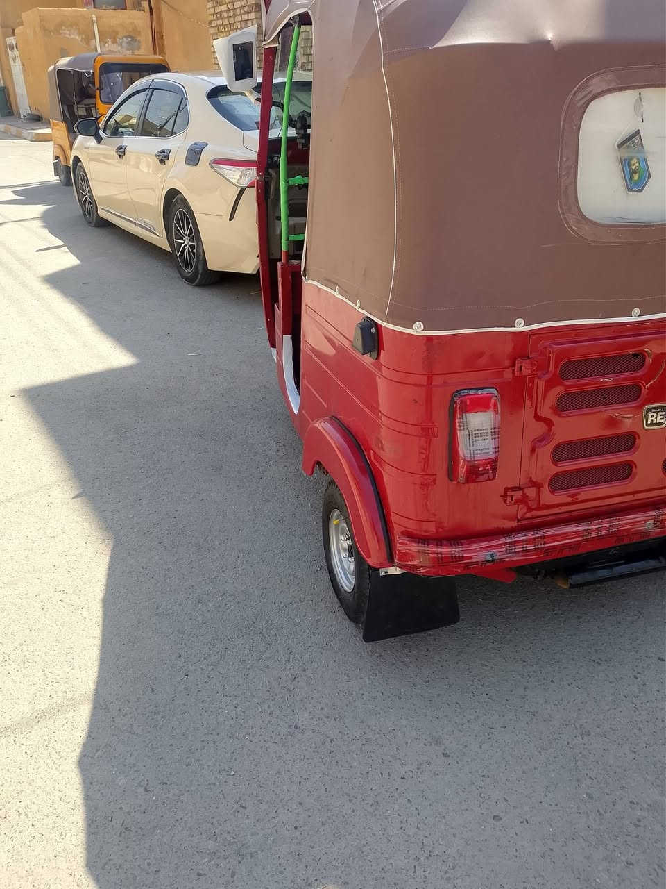 السلام عليكم تكتك للبيع موديل 2019 شهر 2 سنويه ورقم نكليزي 
تحويل ثاني يوم جاهزه سعر 5400 وبيها مجال قليل عنوان بغداد الحسينيه الراشديه ‏‪***********
