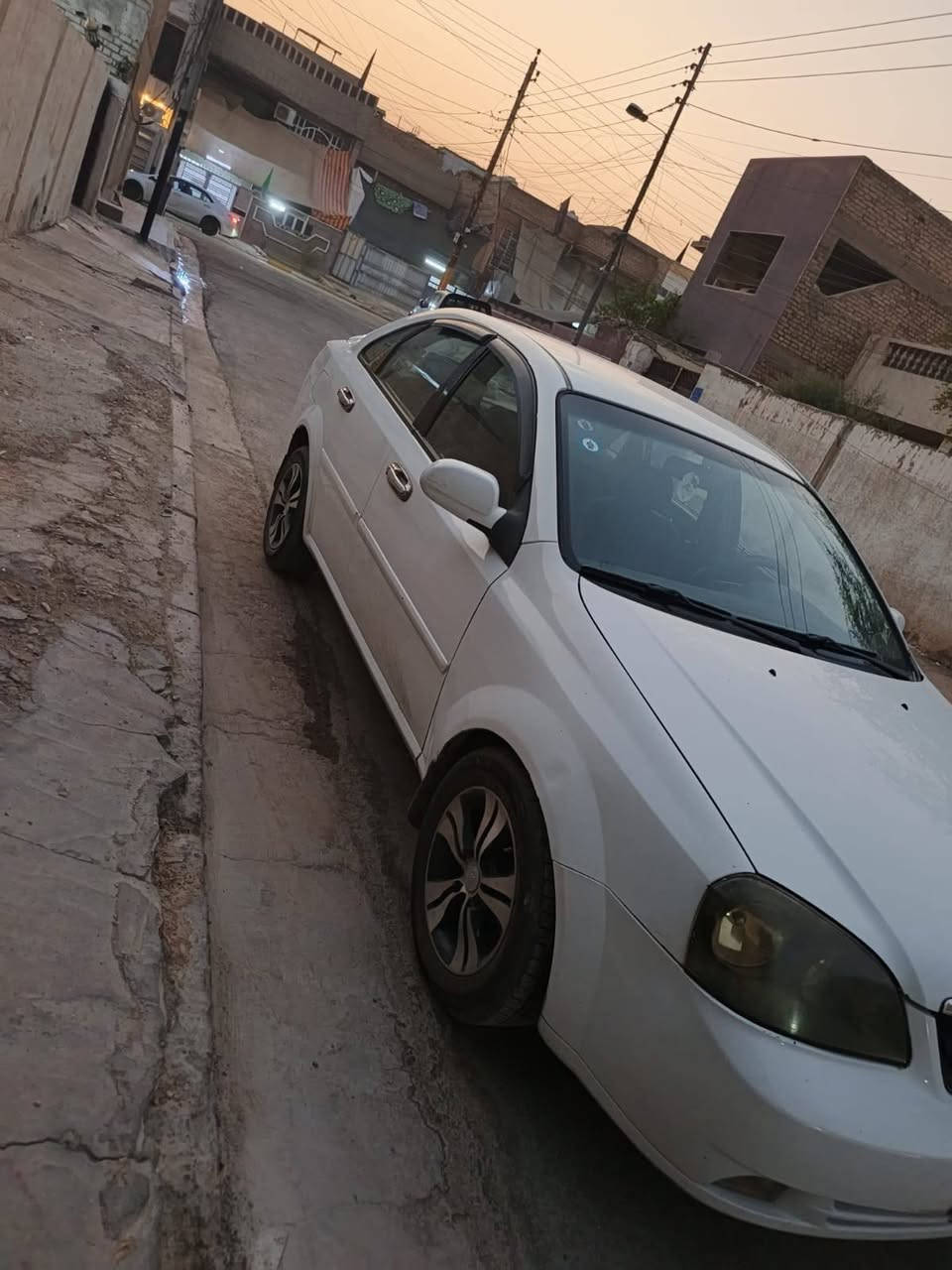 السلام عليكم 
اوبترا ٢٠١١ رقم بغداد باسمي تحويل ثاني يوم 
گير وكهربائيات وتبريد وصدر امامي خلفي كله جديد بالچيس 
مكينه فقط بطالة واويل بم 
بيهه قطعتين لو ٣ ما اذكر تجي تكلب وبخدمتك 
مكانهه بغداد الامين الثانية للاتصال ***********
سعرهه ٦٠ وبيهه مجال بسيط
