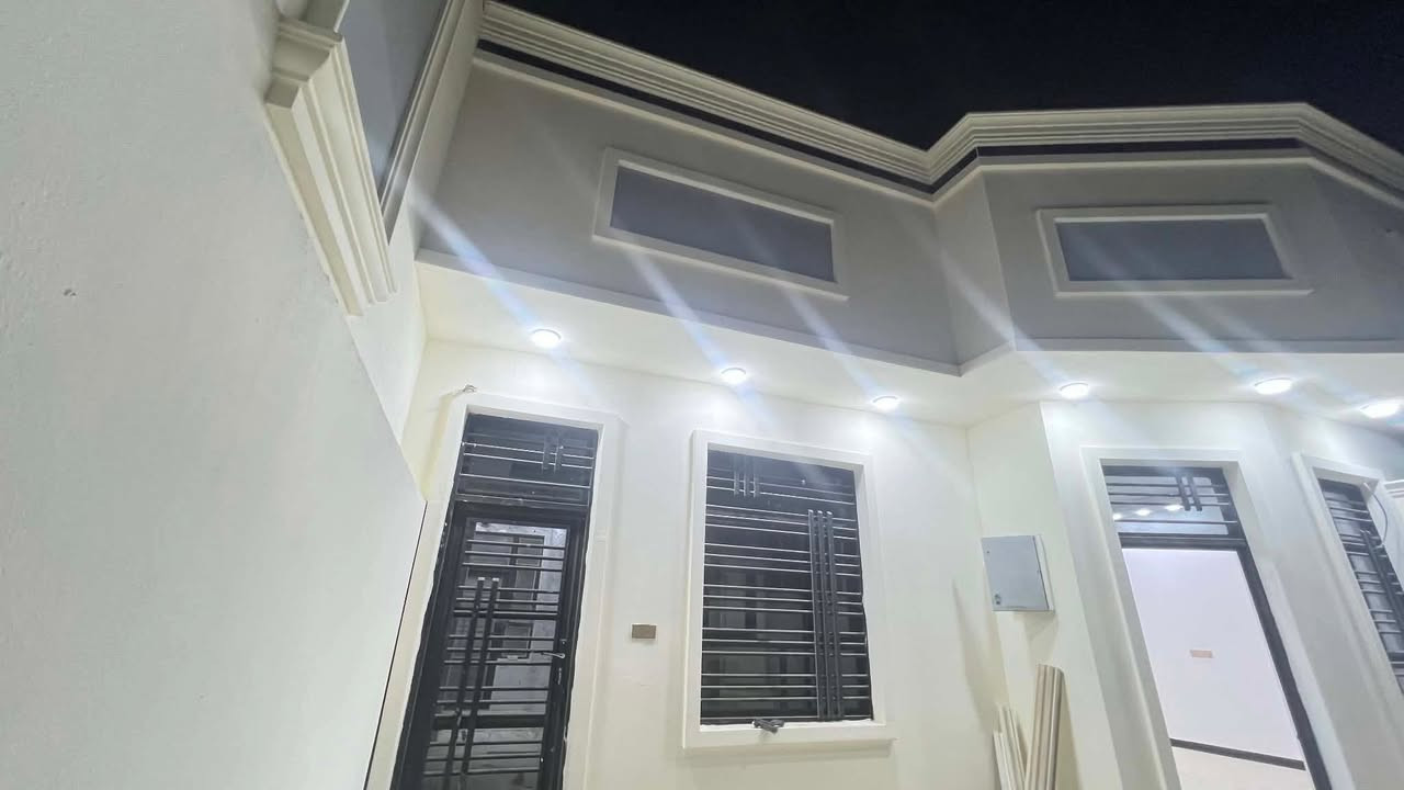 دار سكن للبيع
طابو زراعي سند 25 
معاملة تطويب 
ديوانية التقية الثالثة
داخل مجمع الروان 
بناء حديث طابق واحد مسلح
يحتوي على.... 
غرف نوم عدد 2 / صالة عدد 2 / استقبال
مطبخ حار+بارد / مجمع صحي عدد 2 گراج سيارة
                        مراجعة
مكتب مهدي العتابي للعقار 
ديوانية الجزائر مقابل فندق برج الامراء
للاستفسار.. 
*********** مهدي العتابي 
*********** حيدر الفتلاوي
***********
