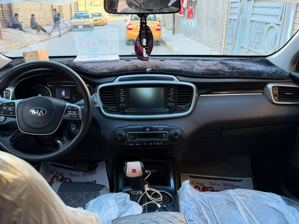كيا سورنتو 2019 رقم بغداد بأسمي
٦ سلندر 
نص فول 
جاهزه من كلشي 
سياره مال جناي 
تبريد ثلج 
تخم تاير قبل ١٢ يوم شاده ٥ تاير
باقي المواصفات معروفه 
السياره حادثه امريكا بدون دواخل بيها ظربات خسفات بدون دواخل شاصي لغد كص كير مكينه مكفول
مصبوغه عام 
تجي تفحص تاخذها تحويل ثاني يوم 
السعر 137 قفل
العنوان / بغداد الشعب حي اور 
للاستفسار واتساب

***********
