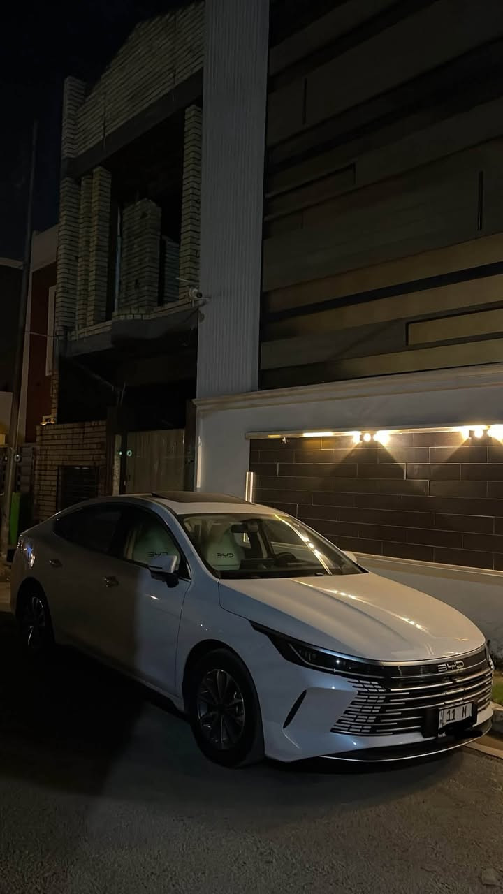 BYD 2025
دستروير. 
فتحه
ماشيه 21,700
كفاله.  ماعده رصعتين مال استخدام الشارع 
مكانه بغداد. 
***********
