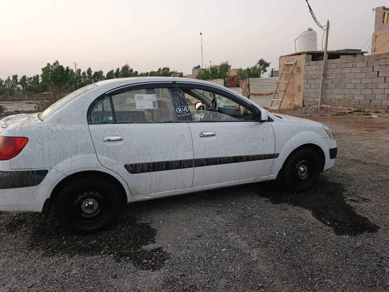 كيه ريو مديل 2006 سياره جاهزه مابيه اي نقص تبريد مكينه حداديه سياره جاهزه بيه رشات صبغ  رقم. جديد مكان سياره كوت سعر 73 او بيه مجال قليل اي استفسار ‏‪***********‬‏
