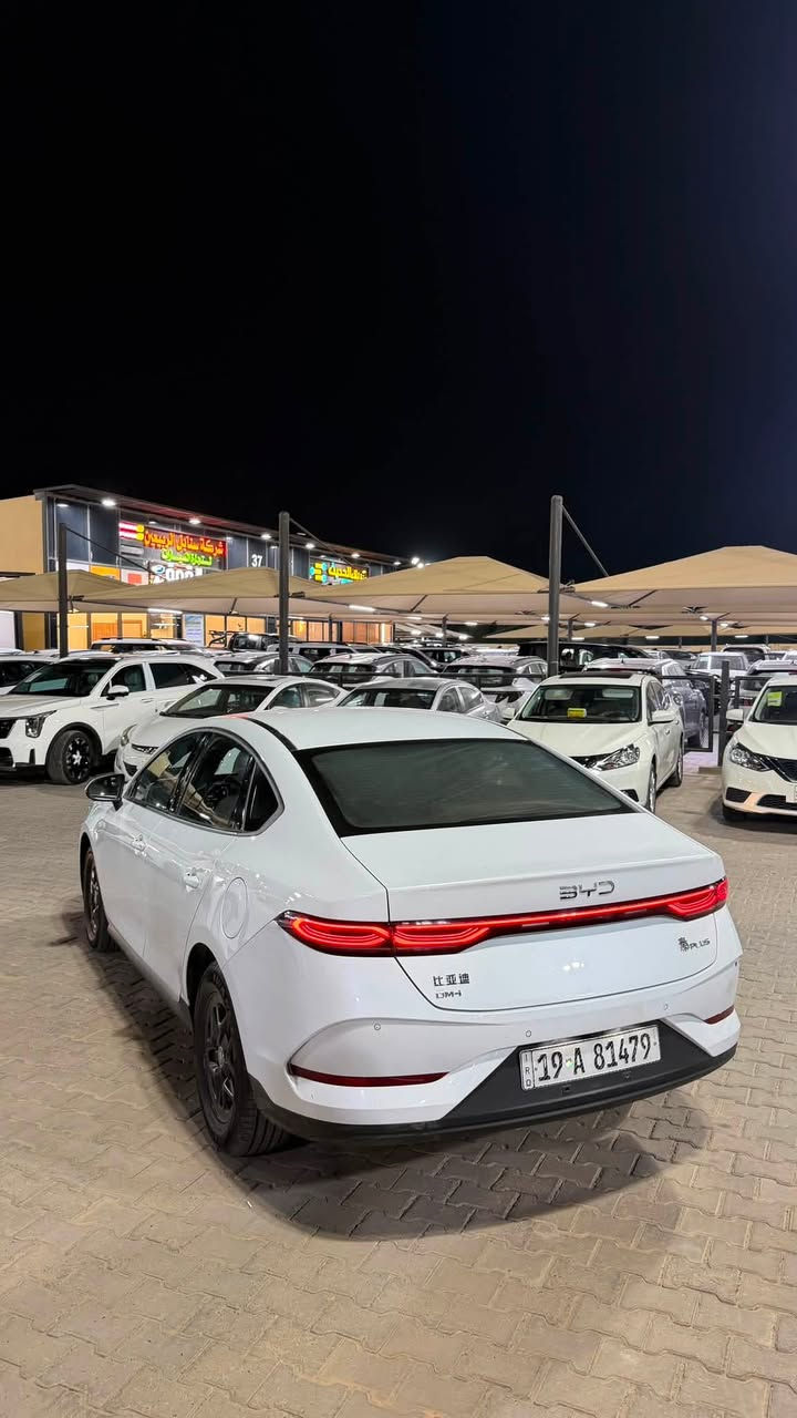🚘 للبيع | BYD Qin Plus 2025 | بي واي دي كين بلس 2025
سيارة نظيفة جداً، استخدام خفيف، جاهزة للاستخدام ولا تحتاج أي مصروف.

المواصفات:
✅ الموديل: 2025
✅ بدون أي قطعة صبغ
✅ محرك اقتصادي مع نظام هايبرد (PHEV)
✅ شاشة وسطية كبيرة
✅ كاميرا خلفية وحساسات
✅ تشغيل بصمة (Smart Key)
✅ مثبت سرعة
✅ إضاءة LED أمامية وخلفية
✅ شاشة عدادات رقمية
✅ تكييف ممتاز واستهلاك وقود اقتصادي جداً.

ملاحظة مهمة:

 • ضرر سابق بالحوض الخلفي وتم سحبه باحتراف.
 • تم استبدال الدعامية الخلفية فقط، والقطع راجعة وكالة.
 • عدا ذلك السيارة بدون أي قطعة صبغ.

💰 السعر: 18,250,000 دينار عراقي

📍 الموقع: كربلاء – حي التعاون
***********
