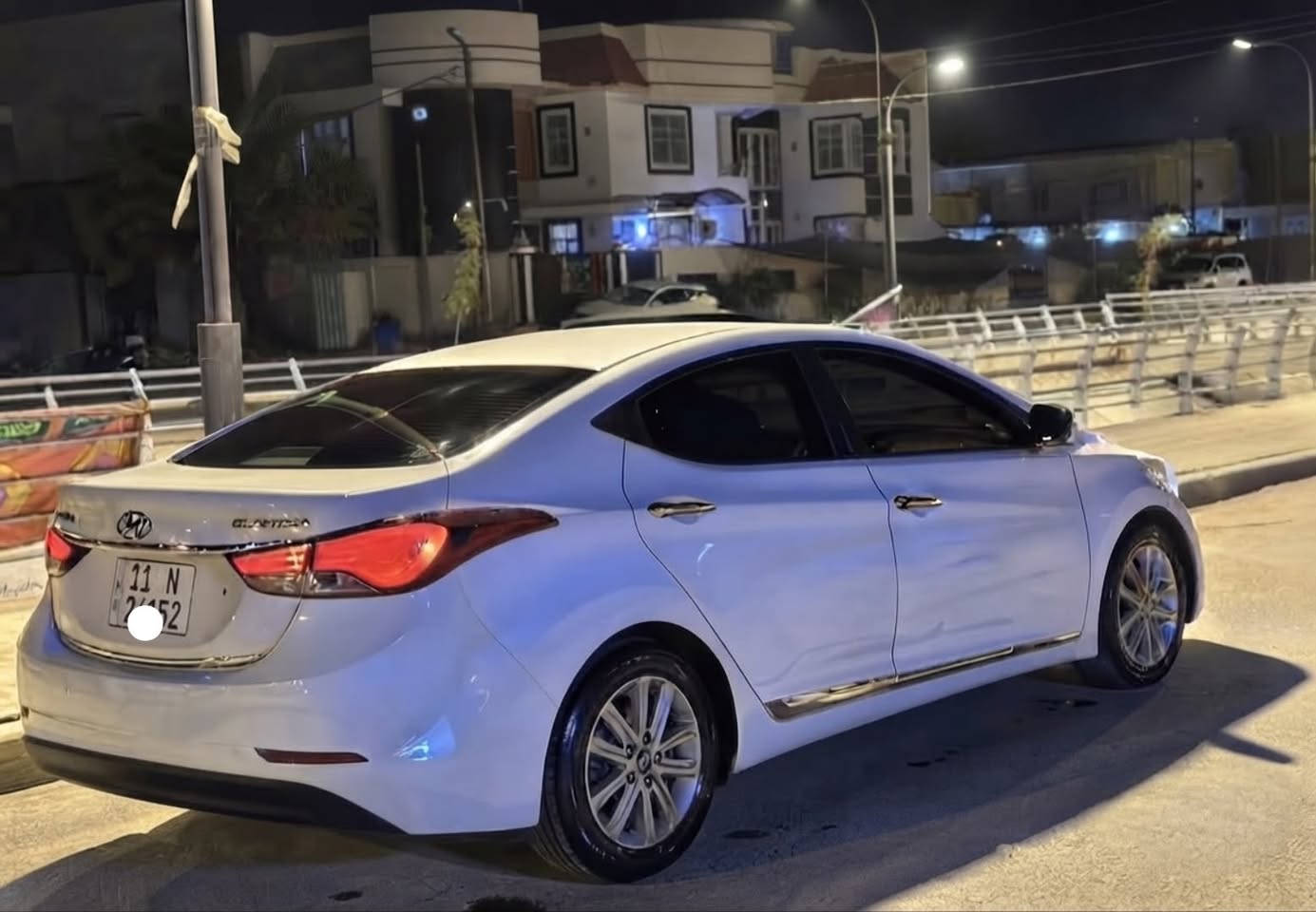 سلام عليكم للبيع الانترا موديل 2015 خليجي فول موصفات
سياره رقم بغداد الدولي باسمي ماشيه 130 كيلو سياره جاهزه تبريد حداديه مكينه لا تنقيص ولا تبخير سياره بيها فقط بنيد صبغ سعرها 112 وبيها مجال 
***********
