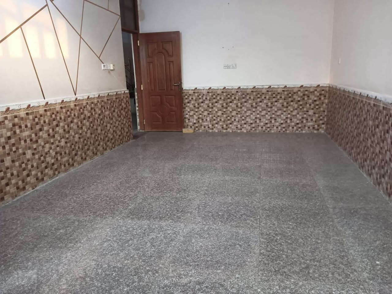 الديوانية • ١٣٠م • طابقين