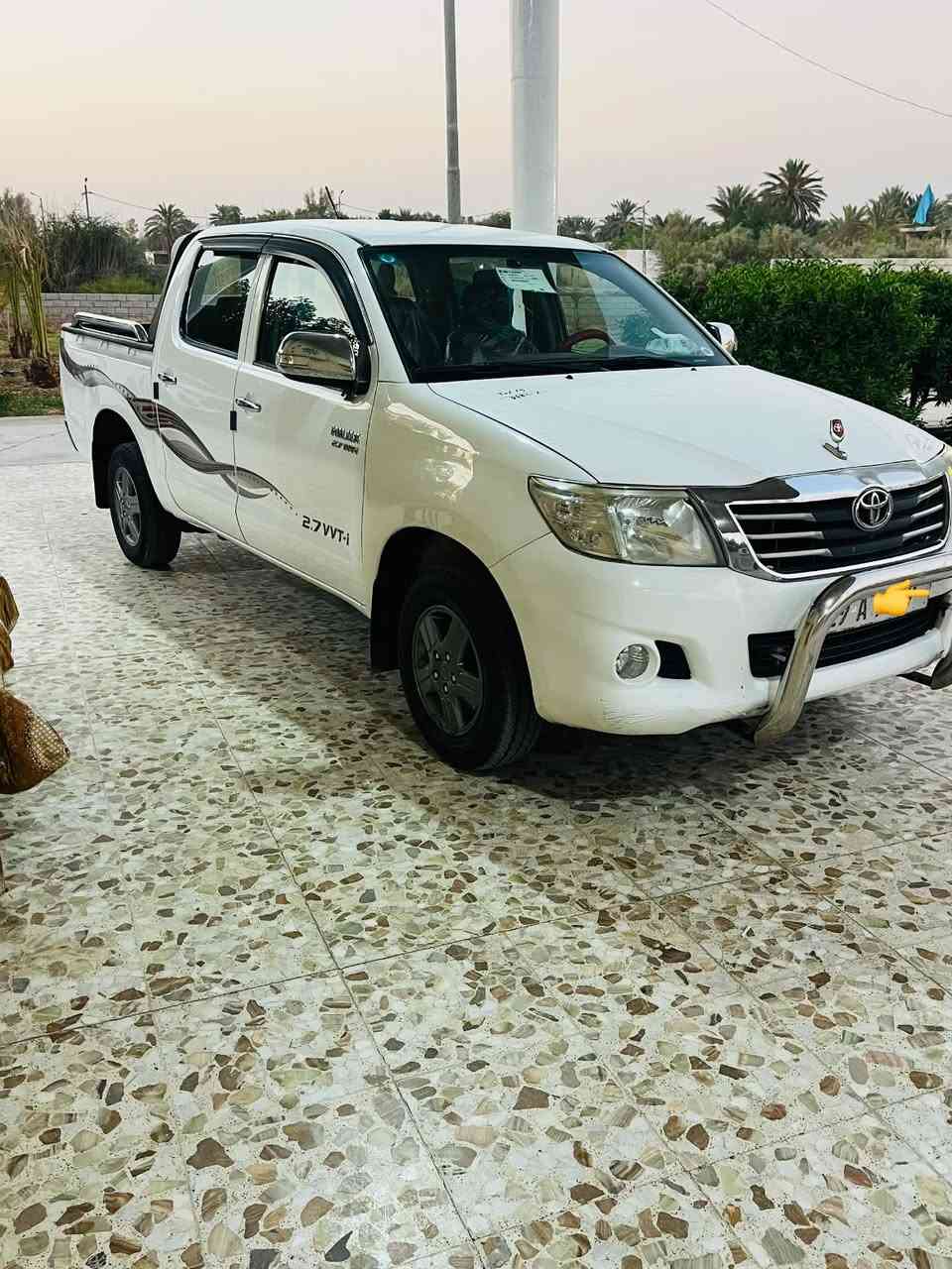 ياا الله سلام عليكم
للبيع تيوتا هايلوكس موديل 13 كير عادي
كويتي شاصي 19 سياره كفاله عامه 
من صبغ شرط قطره صبغ مابيها غير 
باردات كلش قليلات سنويه مجدده 
تحويل ثاني يوم سياره بعدها شركه 
الف ما تصرف عليها سعر ١٧٥ وبيها مجال 
كلش قليل مكانها واسط صويره شحيميه 
***********
