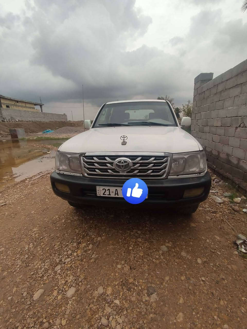 لاندكروز مونيكا 2003 كاز بلادي
مكينه وكير واكسل كفاله 

السياره ابدون صبغ عده ربع الجاملق الامامي  

رقم سليمانيه دولي تريد وكاله تريد تحويل ماناقصهه اي شي المكان بغداد *********** السعر 115 وبيه مجال للشراي
