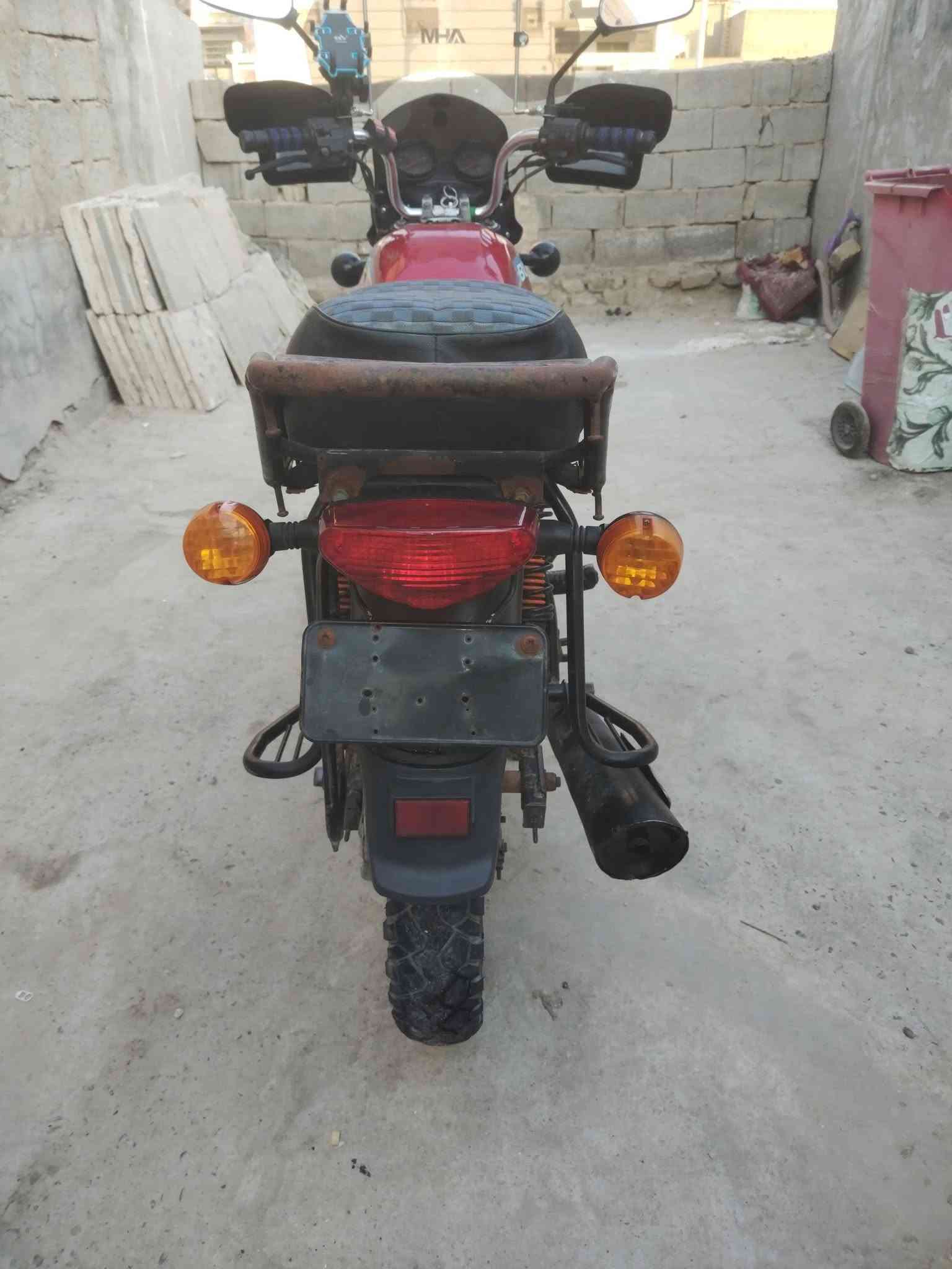 من رخصتك سلام عليكم بوكسر للبيع 2018اوراق بيهة بس5 كهربأيات كامله نكره سلف بأي وقت مكينه مفتوحه مره وحده سعر650وبيهة مجال مكاني مدينه الصدر***********
