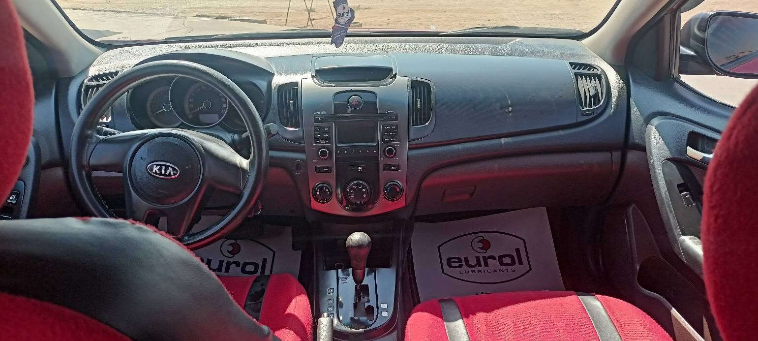 السلام عليكم للبيع كيا سيراتو موديل ١١ بدون صبغ كير محرك تبريد تحويل بشرط مكان موصل ناحية الشورة ***********
السعر88وبيه مجال
