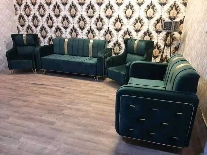 قنفات للبيع مو مستخدمات  . جديدات
يوجد خدمة توصيل لجميع المحافظات العراق  . 
الي يحب يستفسر او يسئل عن السعر  . 
يتفضل ع واتساب  ، 
***********
