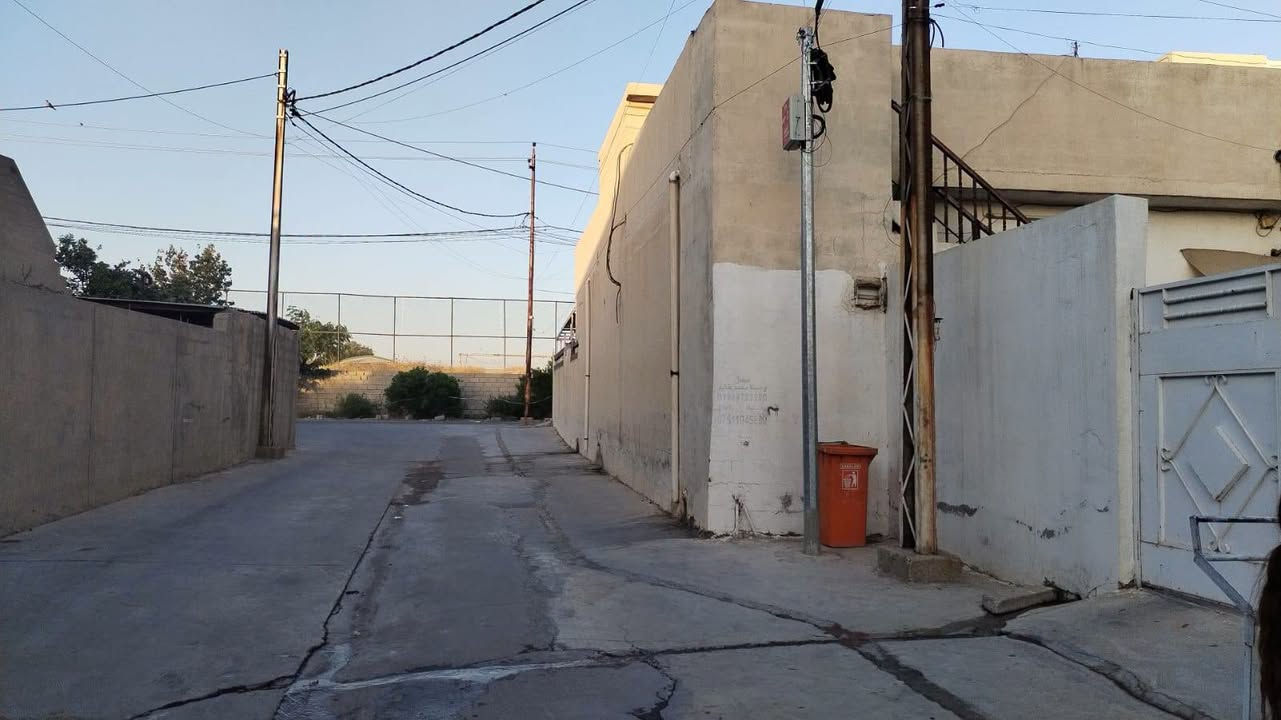 رقم اعلان۱۱٤٥
نوع عقار رقم
دارللبيع ٢٠٥متركركوك شورجه خلف قاعة فاتحه شورجه رشيد ئاوا بيت شرقي نظام قديم بيت اجار وارد شهري ۱٥۰الف دينار عيراقي 
موقع فول خدمات شارع عريض وتبليط
يتكون غرفتين 
هول
صحيات
كراج سياره
سعر بيت٦۹ملوين بي مجال
للاستفسار
۰۷٥۰۳٦۳۹۲٥۸واتساب
۰۷۷۰۱۳۳۰٤٥٥فايبر
   عقارات گوڵان فی کرکوک
