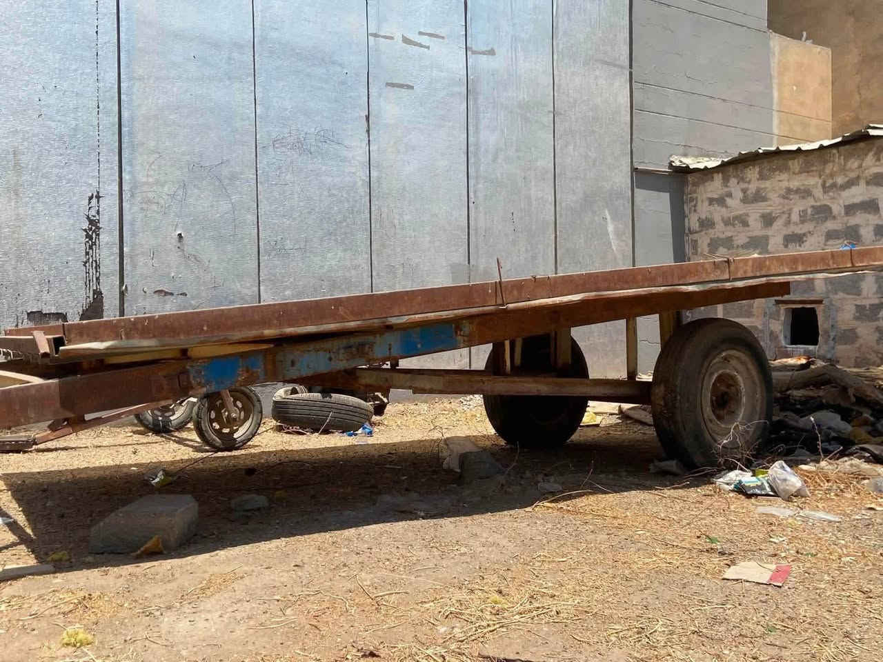 عربان للبيع
شرط قوي 

عيب ما بيه 

الرقم ***********

 سعر ٥٥٠بيه مجال
