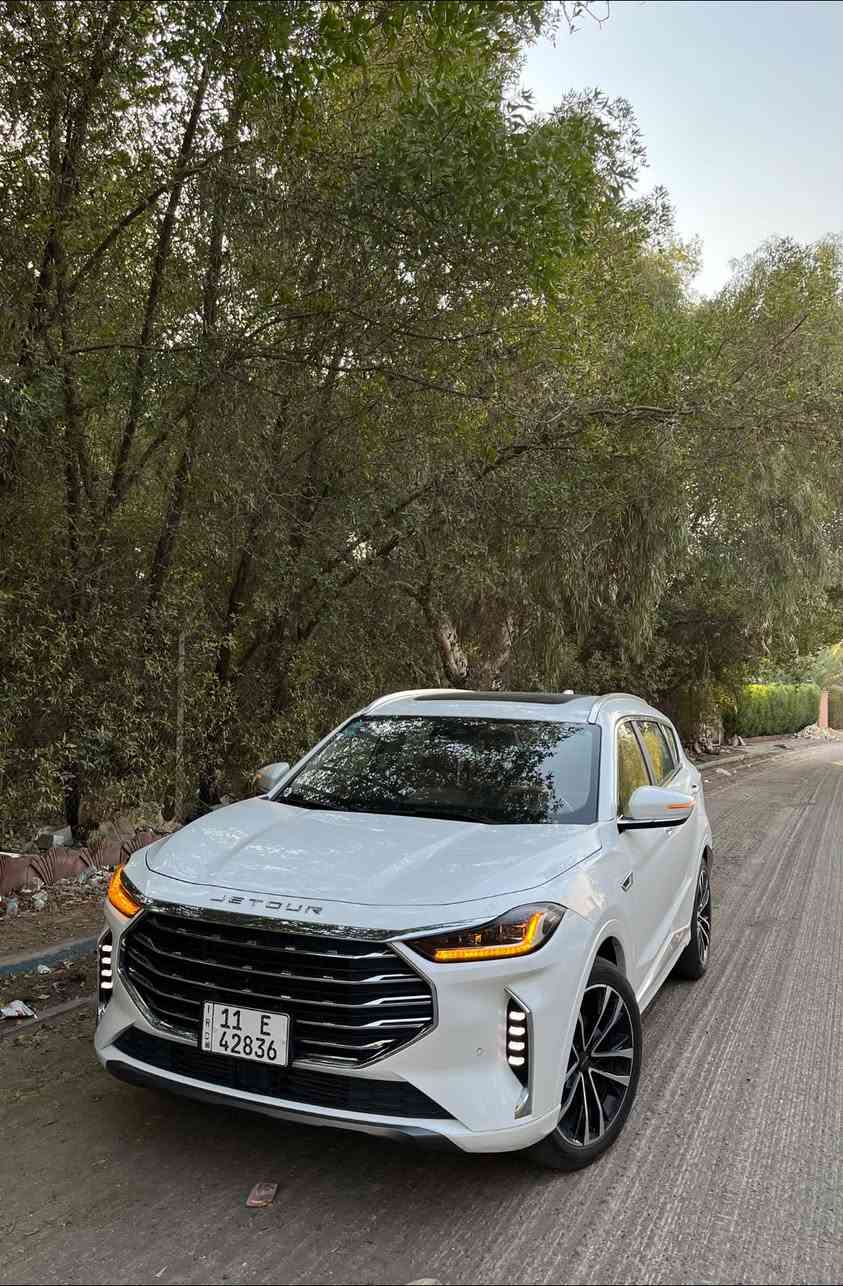 🚘 للبيع جيتور X70 Plus Luxury

🏢 من شركة جيتور هارلم العراق
📅 موديل 2024
🛣️ الممشى: 53,000 كم

🔥 المواصفات:
• محرك 1.6 Turbo
• 197 حصان
• عزم 290 نيوتن
• قير 7 سرعات DCT
• دفع أمامي FWD
• جنوط 20 إنچ
• فتحة سقف بانوراما
• باب خلفي كهربائي
• داخلية جلد
• مقاعد أمامية كهربائية
• مقاعد أمامية تدفئة وتبريد
• مكيف + فتحات تكييف خلفية
• شحن لاسلكي
• شاشة ترفيه
• كاميرا خلفية
• حساسات ركن خلفية
• مراقبة النقطة العمياء
• تحذير مغادرة المسار
• فرملة طوارئ متقدمة
• مثبت سرعة
• مراقبة ضغط الإطارات TPMS
• 6 وسائد هوائية
‏• ABS + EBD + BAS
‏• ESP + TCS
‏• Auto Hold
‏• EPB فرامل إلكترونية
‏• HHC مساعد صعود المرتفعات
‏• HDC مساعد نزول المرتفعات
• 7 مقاعد

💰 السعر: 25,250,000 دينار عراقي

📍 الموقع: بغداد – البلديات

***********
