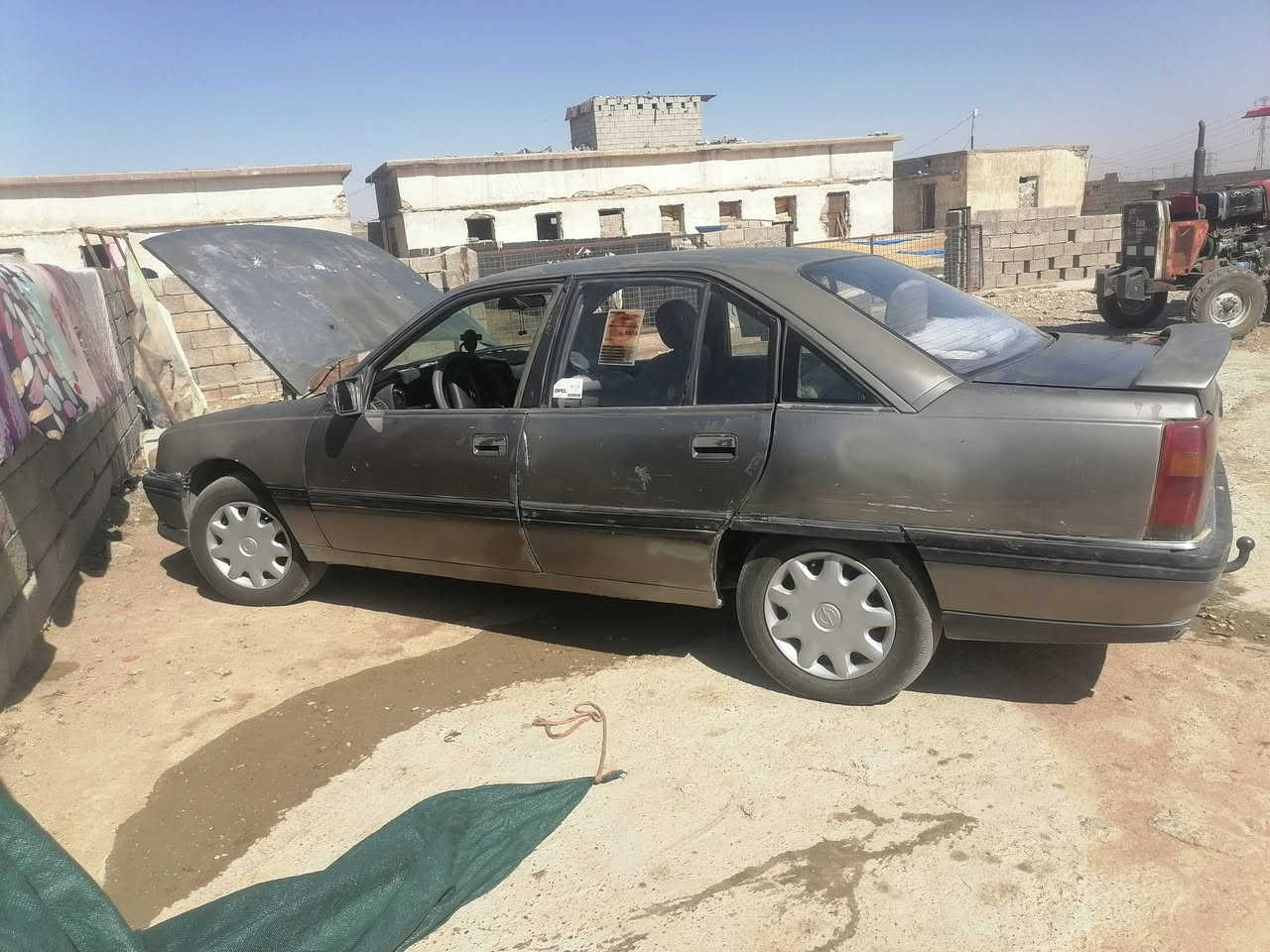 السلام عليڪم اوبل اوميڪا 91 سنويه 28 بشرط وڪاله والتحويل ڪله عل بلاد جدام العين محرڪ لا صرف ولا بخار ڪير عادي  شرط. للبيع او مراوس سعر 27وبي مجاال ***********
