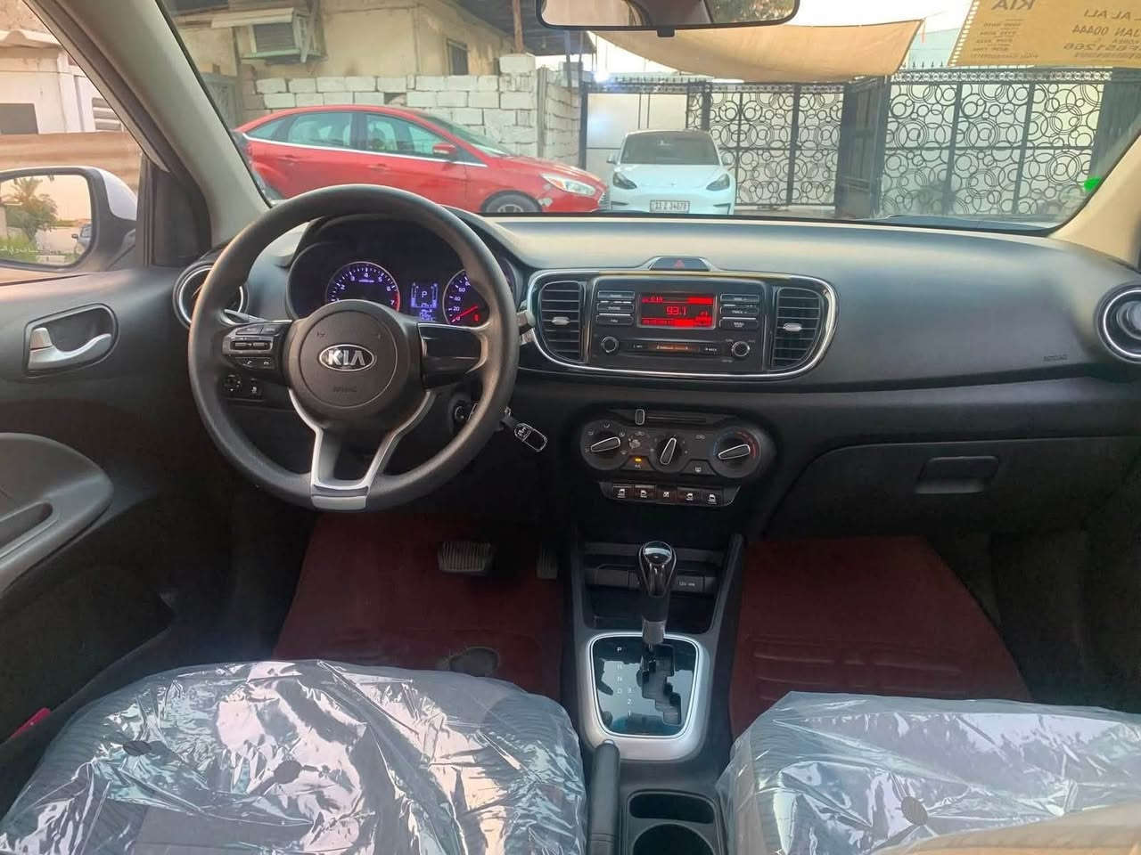 السلام عليكم كيا بيكاس موديل 2020  محرك 1400ماشيه 107Km تبريد صدر حدادية كله جديد وشرط الكفاله  رقم اربيل  تحويل مباشر باسم شركة بيها ربع جاملغ الامامي اليسره بي صبغ والباقي كفاله عامه وشرط الفحص 
مكاني بغداد حي الجهاد سعرها  85 ماكو هيج نضافه بهذا السعر 
*********** بغداد, العراق
