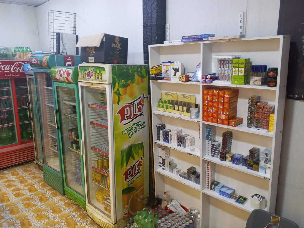 أسواق للبيع العنوان شارع القدس موقع مميز قريب من المصرف الاهلي العراقي لل الاستفسار ***********
