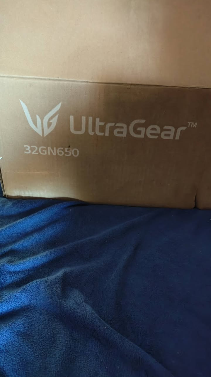 شاشة الألعاب UltraGear™ QHD من LG مقاس 31.5 بوصة بمعدل تحديث يساوي 165 هرتز ومعدل استجابة يساوي 1 ملّي ثانية في تقليل ضبابية الحركة (MBR)
واتس ***********
او راسلني ماسنجر
توني شتريتها بالكرتون بعدها سبب البيع ضرف خاص
اعلى واحده ابيعها
