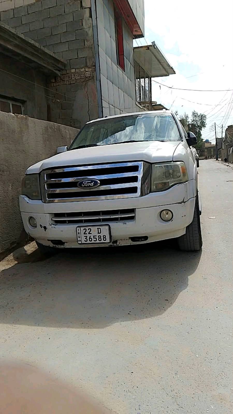 السلام عليكم فورد اكسبديشن للبيع موديل 2012فول مواصفات من عده البصمه حادث بل بنيد بدون دواخل السعر 110ملاحضه الكير ما يرجع نمره البك فه ينزل من سعره 10ورقات ومستعجل عله بيعته المكينه 8 هذه رقمي774 172 8371 مكاني بغداد مدينه
