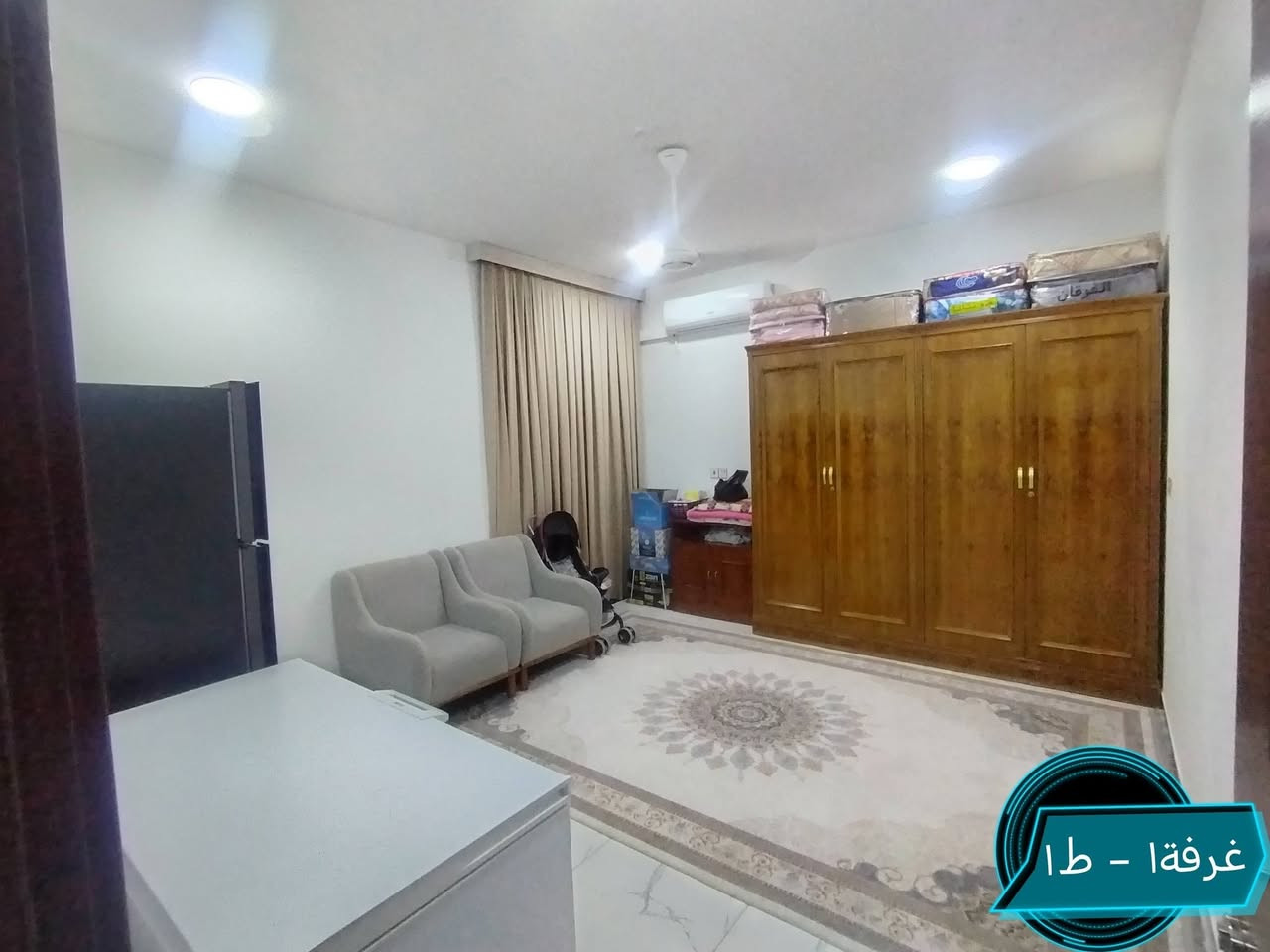 🏡 دار للبيع في مجمع الرواد السكني
📐 المساحة: ١٢٠ م²
يتكون من طابقين:

🔹 الأول يحتوي على:
*مطبخ
*غرفة استقبال
*هول داخلي
*غرفة نوم واحدة
*مجمع صحيات
*صحيات خارجية

🔹أما الطابق الثاني فيحتوي على:
*غرفتين نوم
*مجمع صحيات

✅ مجموع غرف النوم: ٣ غرف.

للاستفسار أكثر الإتصال على الرقم:

📞 ***********

📞 ***********
