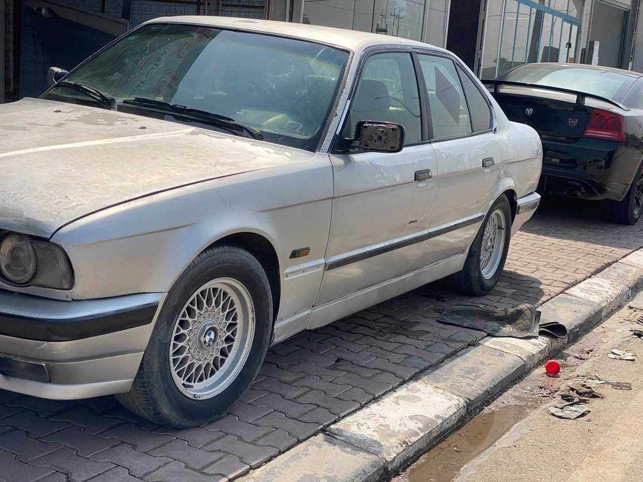 بي ام دبليو 525 • رقم بغداد • محرك فانوس مسكر