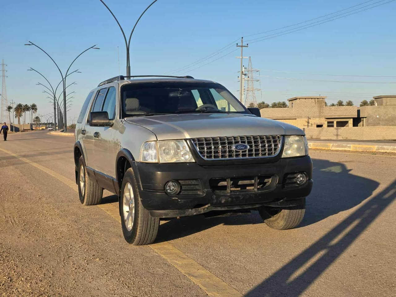 اكسبلور ٢٠٠٥ • مزاد الداخلية • مكينة نظيفه