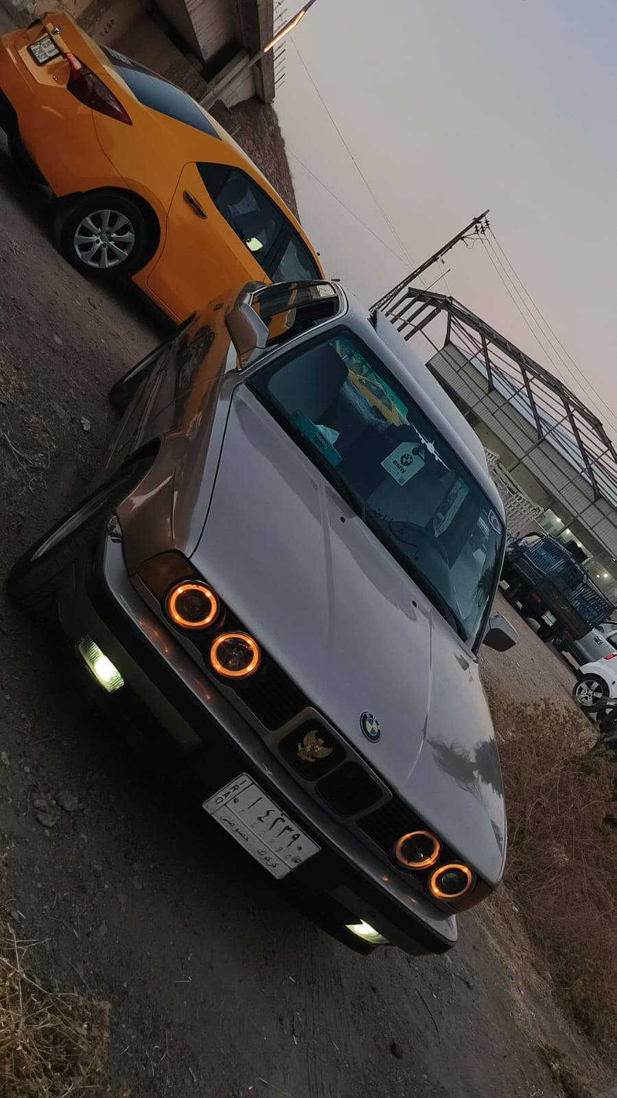 سلام عليكم بي ام حجم 520 سياره جاهزه مكفوله من الطخه بي بدايه بخار سياره جاهزه موديل 1990 شرط التحويل تخم تاير جديد تخم ويل جديد وترهم مراوس تكسي السعر 35 الشراي يتصل***********
