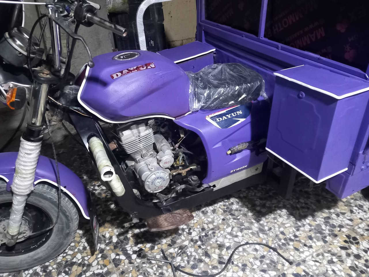 ستوته للبيع داي وان موديل 20
بغداد زعفرانيه  السعر مليون و600 وبيه مجال حك الجيه 
*********** بي واتساب
