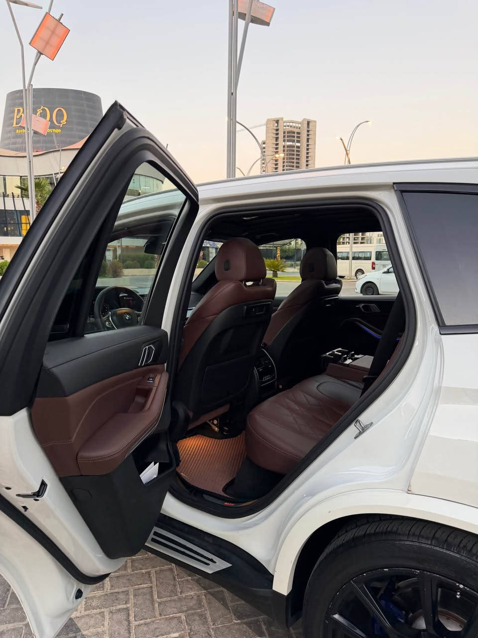 BMW X5 2023
الضرر - قطعتين صبغ كلير امريكا
السعر 378 ورقة و بيها مجال بسيط 
للتواصل - ***********
مكاني اربيل أربيل, العراق
