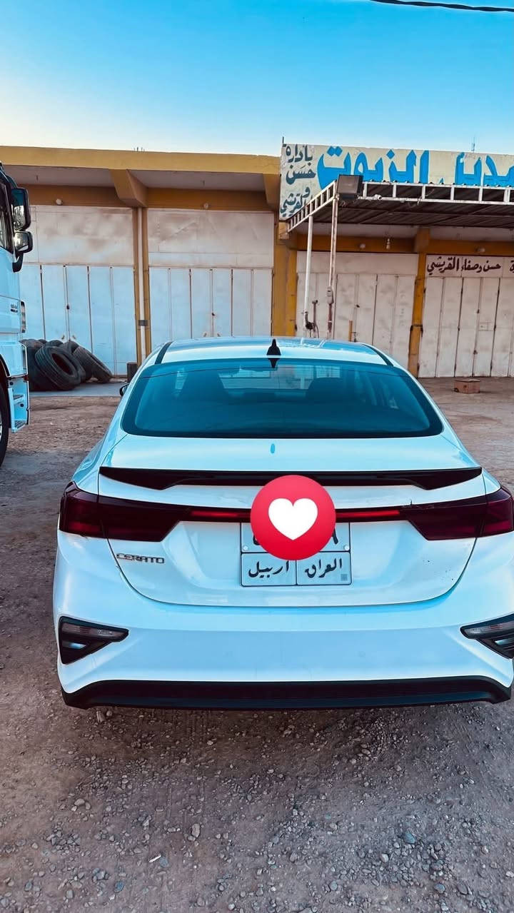 للبيع سيراتو 2020 خليجي رقم اربيل
تريد وكاله او تحويل 
 محرك 1600
سياره حساس خلفي و كامره خلفيه و شاش و ويل داخل لون واحد السياره
 (ماشيه 89 الف)
 السياره كفاله محرك و كير و صدر و تبريد
 و كفاله من الصبغ و التبديل
 بيه بارد بسيط و السونار موجود بالمنشور
مكان السياره محافظة واسط 
( ملاحظة البياع شراي لا يخابر و لا يتعب روحه)
سعر 140 وبيه مجال بسيط
رقم و سنويه نافذه
للاستفسار اتصل
***********
***********
