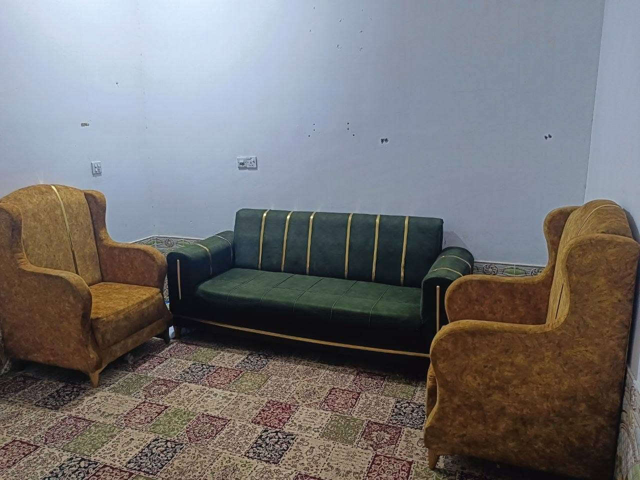 نص تخم • نضيف • كنب
