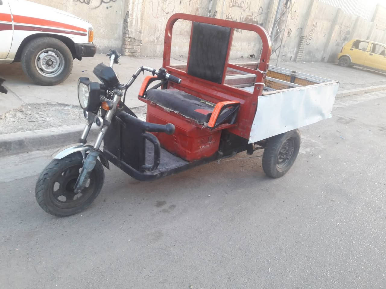 سلام عليكم ستوته شحن البيع حجم كبير عنوان الكرخ شرع 6رقم ***********سعر 600الف
