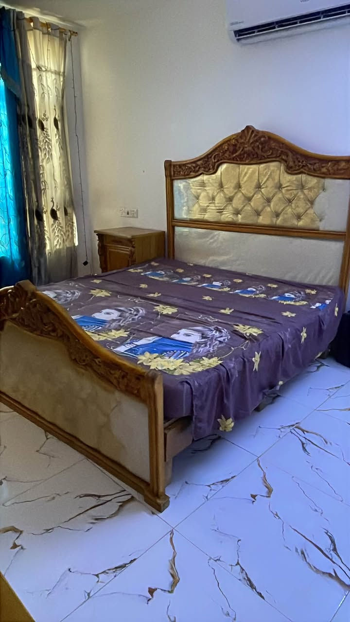 غرفه نوم مستعمله قليل شغل عراقي درجه اوله صاج 5 ملم ثكيل نضيفه بمعنه الكلمه 6 قطع عنواني بغداد البلديات سعرهاا مليون 100 وبيهاا مجال / ***********

