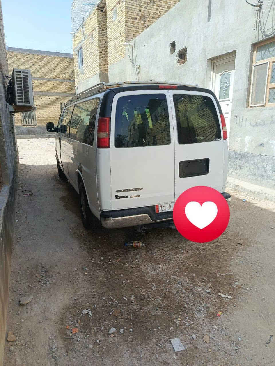 السلام عليكم سياره سفانه موديل 2009 للبيع سياره جاحزه من حداديه من تبريد تخم تاير محرك 6100 كيره 1000 رقم نكليزي  سياره بسمنه السعر (88) وبيه مجال الرقم ***********بصره ابو الخصيب
