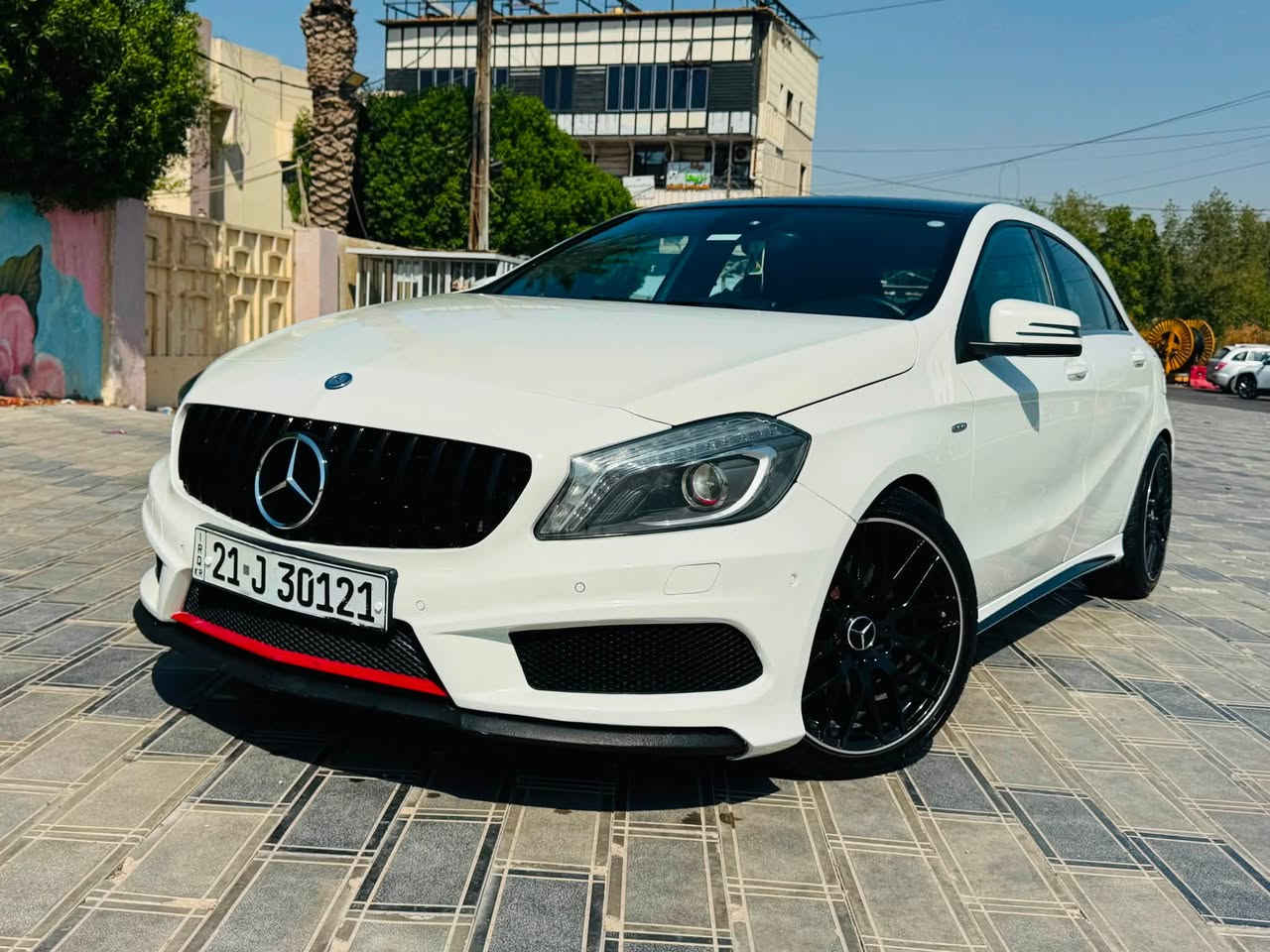 سلام عليكم 
لبيع Mercedes Benz A250 Sport 
خليجي وكاله BCM ضمان دولي
محرك 2000 تيربوا (اربعه سلندر) اقتصادي
موديل 2015
ماشيه 43 الف m
فول مواصافات 1/1 AMG SPORT 
سياره بيه صبغ البنيد وربع جاملغ خلفي رش فقط 
سياره عليه ادامه كاماله وتخم تاير جديد 
كير ومكينه عله وضع البلاد 
مابيه اي نقص سياره جاهزه وكامله
وعل فحص وين متحب
رقم لسلمانيه هزه وفحص وسنويه كله جديد 
 باسمي تحويل مباشر 
السعر 12500 يعني (125) ورقه وبيها مجال 
مكاني بغداد المنصور
*********** واتس
 *********** 
تحياتي🌺

