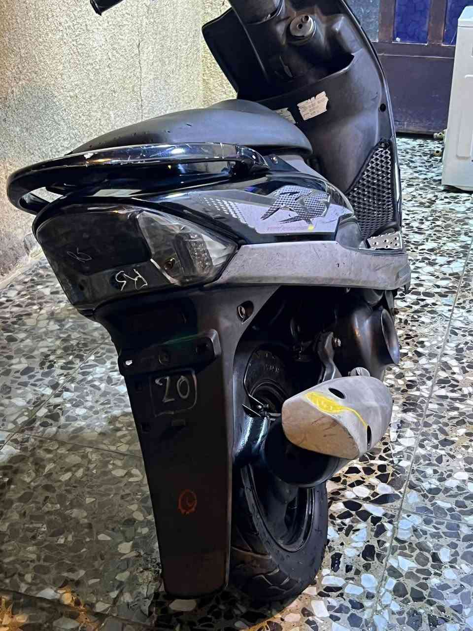 السلام عليكم شباب دراجه للبيع نظيفه ما مفتوحه ماكينه دراجه نظيفه تعال قلب وخذ محافظه بغداد محافظه بغداد بياع تقاطع درويش ***********
