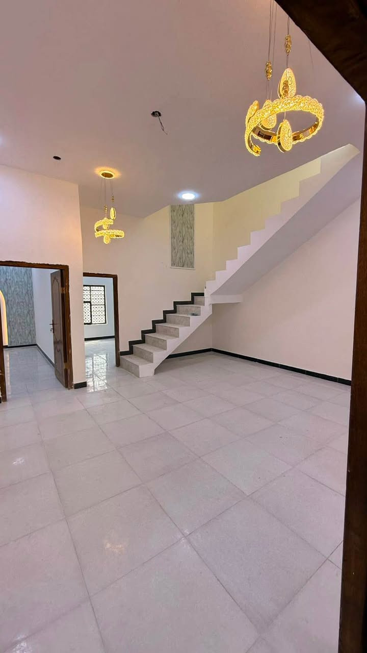 🏠 إعــــلان | إعــــلان | إعــــلان 🏠

✨ يعلن مكتب عقارات المهندس  ✨
━━━━━━━━━━━━━━━━━━

🏡 دار للبيع – مساحة 150 متر

🔹 تفاصيل الدار:
• 2 منام
• صالة كبيرة
• غرفة استقبال
• منور
• مطبخ
• صحيات داخلية وخارجية
• بناء بلوك
• بناء جديد – تسليم مفتاح 🔑

💡 متوفر كافة الخدمات:
✅ ماء
✅ كهرباء
✅ إنترنت ضوئي
✅ إنارة
✅ موقع مميز

📍 الموقع:
الجزيرة – خلف الشارع العام
خلف المحلات التجارية مباشرةً

📜 جنس العقار:
ملك صرف زراعي
سند 25 و23
باسم المكتب حصراً

💰 السعر: 115 مليون
💬 ويوجد مجال بسيط للتفاوض

━━━━━━━━━━━━━━━━━━
🏢 عنوان مكتب عقارات المهندس ***********📲 0

🌟 مكتب عقارات المهندس البصرة, العراق
