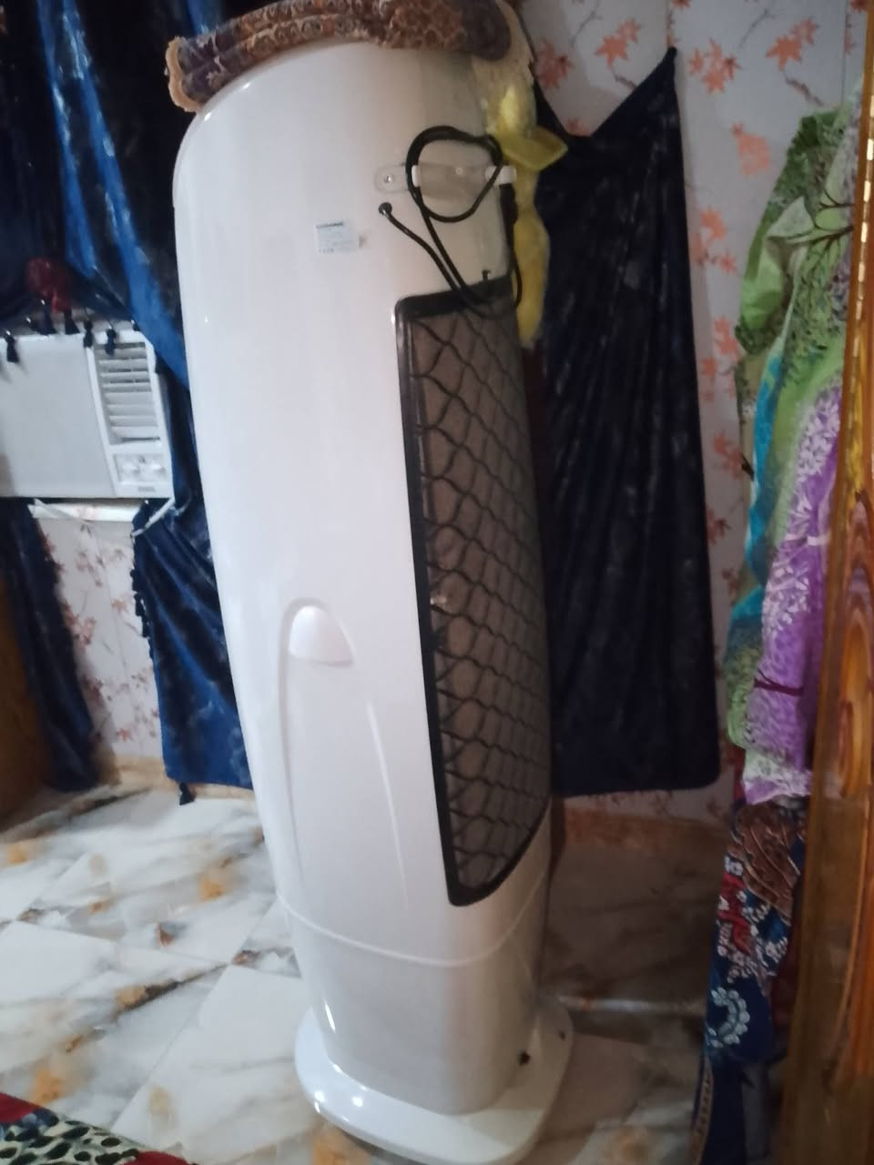 مبرده نظيفه اخت جديده للبيع هؤاهه بارد السحب يتواصل ويايه عل وتساب ***********
