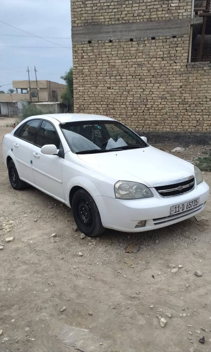 سلام عليكم اوبتره موديل ٢٠١١ سياره كلش نضيفه ربع متخسر عليهه مكينه كير شواصي حداديه خلفيه أو اماميه كلهه جديده بيهه بس باب السائق أبدل بدون دواخل شرط سنويه جديده تبريد ثلج سنويه جديده بسمي تحويل مباشر رقم الموبايل *********** السعر ٧٥

