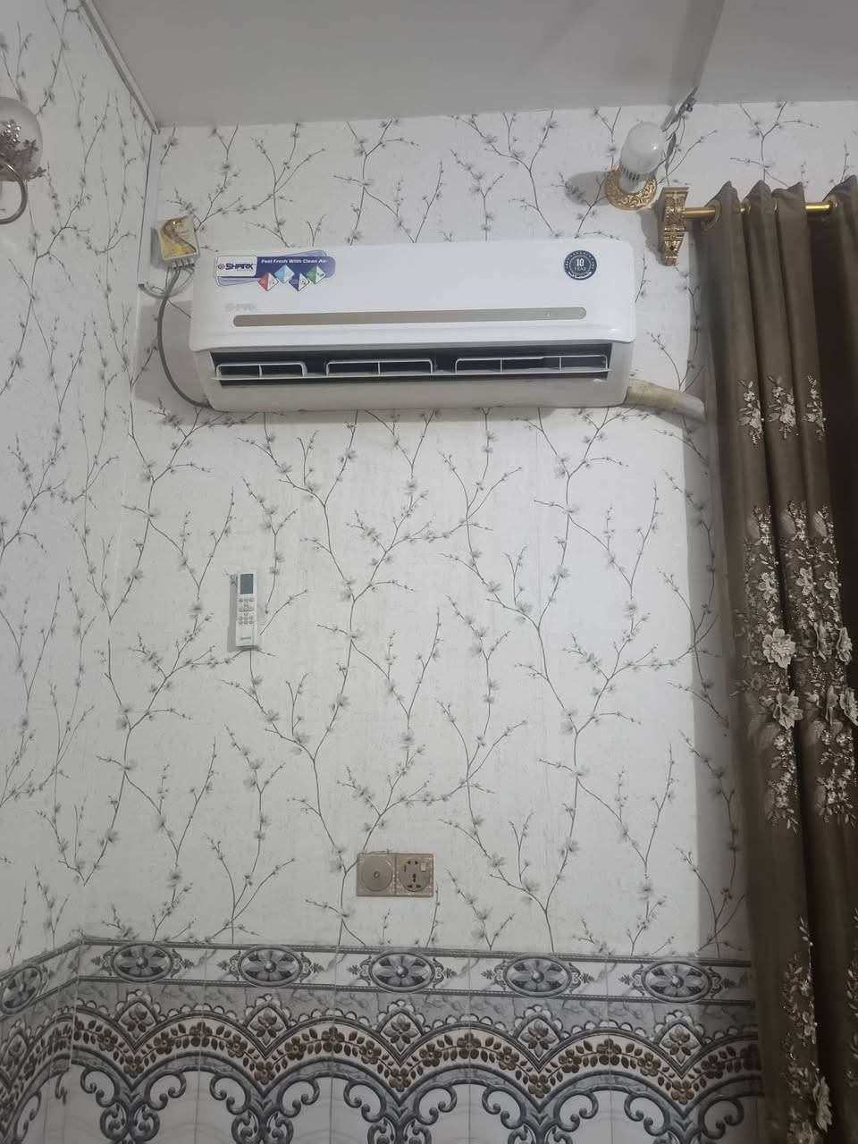 سلام عليكم ورحمة الله وبركاتة سبلت شارك طنين وثلث ستخدام قليل ما مفتوح طك فلين  مكاني نجف السعر 550 وبي مجال  غير متواجد عل فيس ***********
