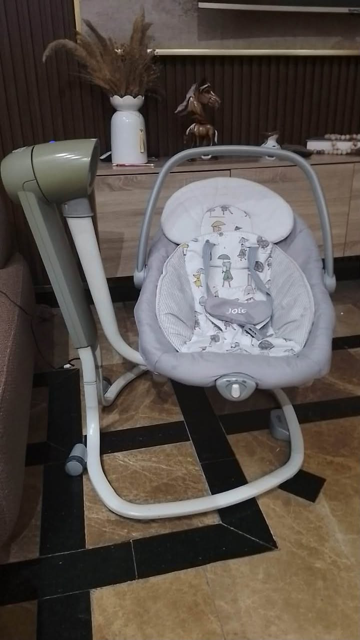 أثاث أطفال • للبيع