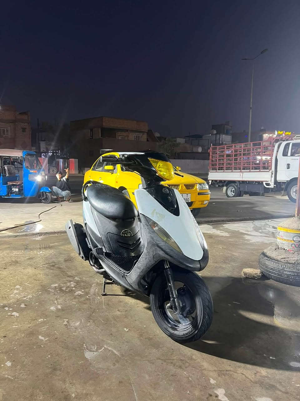 دراجه ماكس ملحه مكينه بلادي برغي ما واصللها بيها بس كابريتر تجاري وصدرها تعبان سعر٥٥٠قفل مكان بغداد الزعفرانيه ***********
