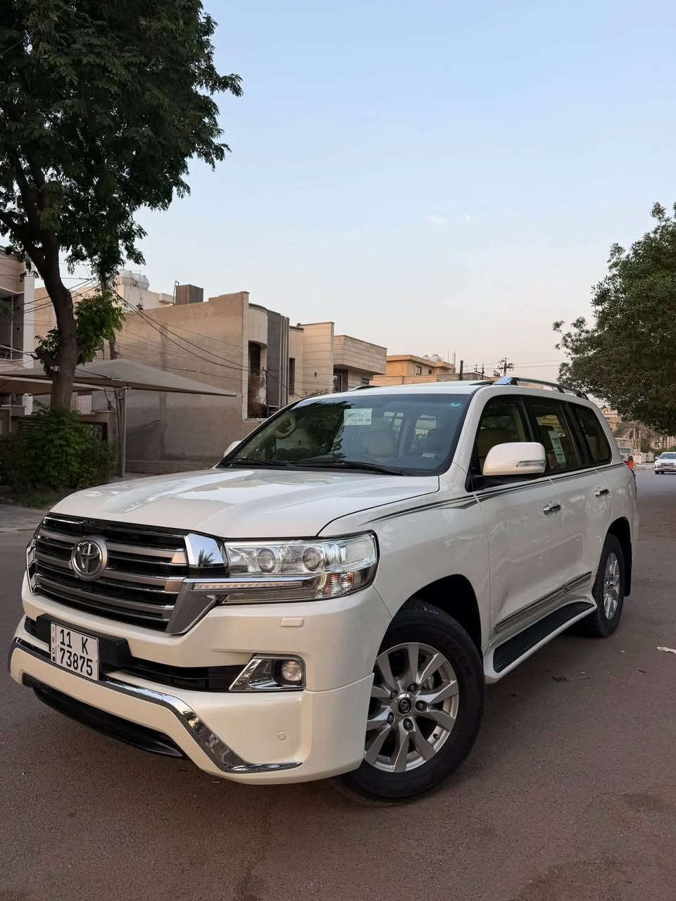 لاندكروز GXR • ٨ سلندر ٤٦٠٠ • رقم بغداد