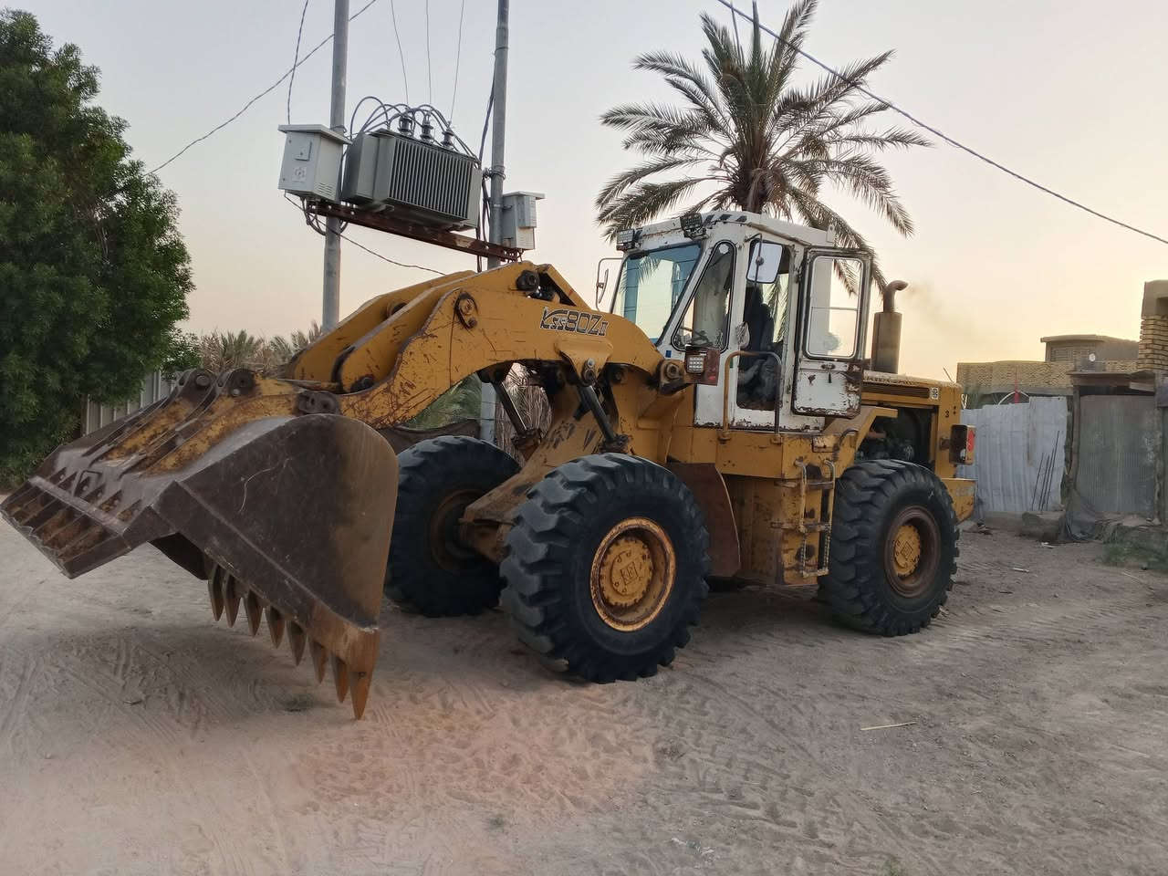 سلام عليكم داشتو 80 موديل 87 جاهز للعمل رقم نجف مكلف بل نشر تصال ***********
