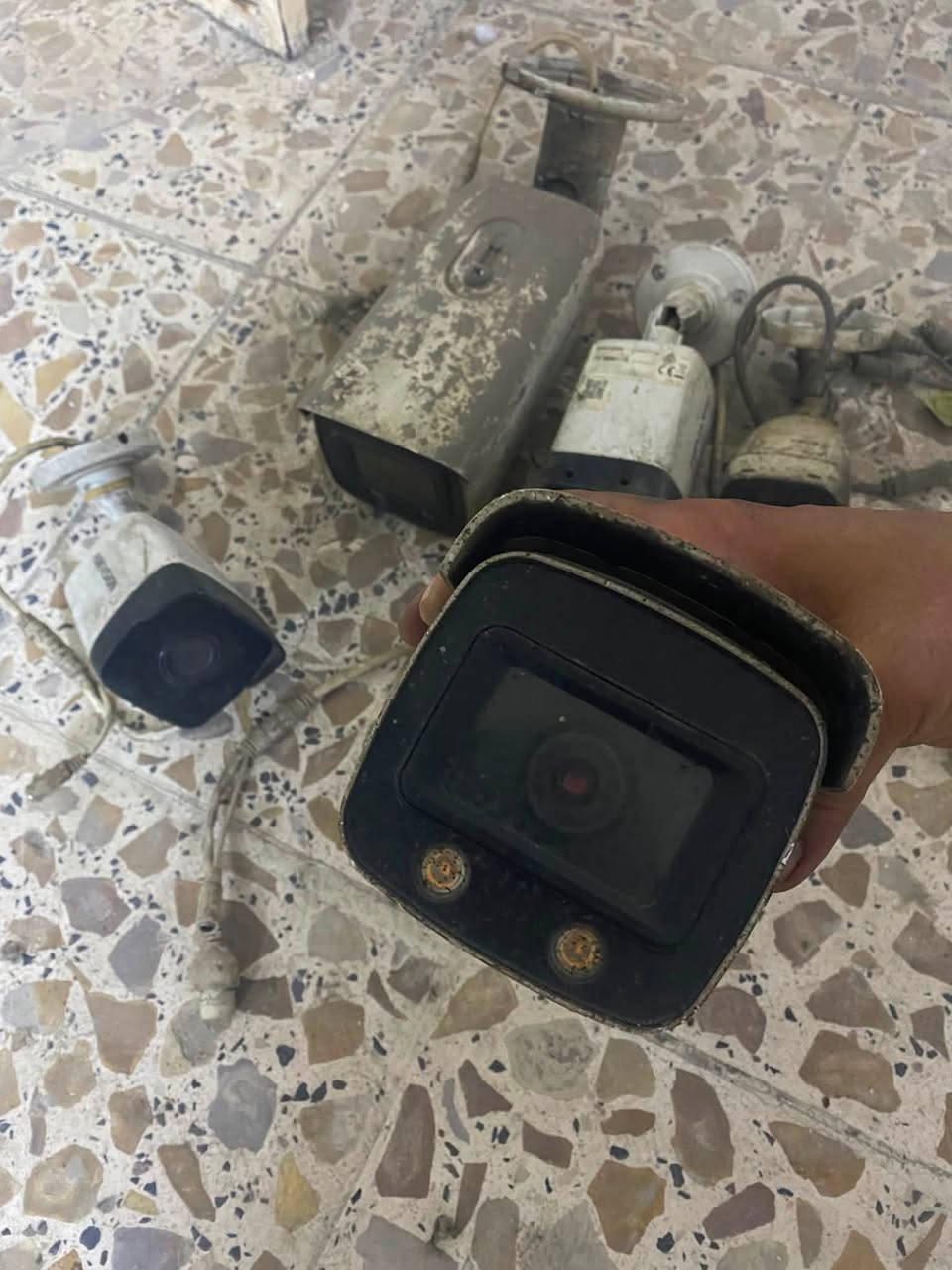 للبيع قيم بما يرضه الله واخذهن شغالات مكاني بغداد ***********
