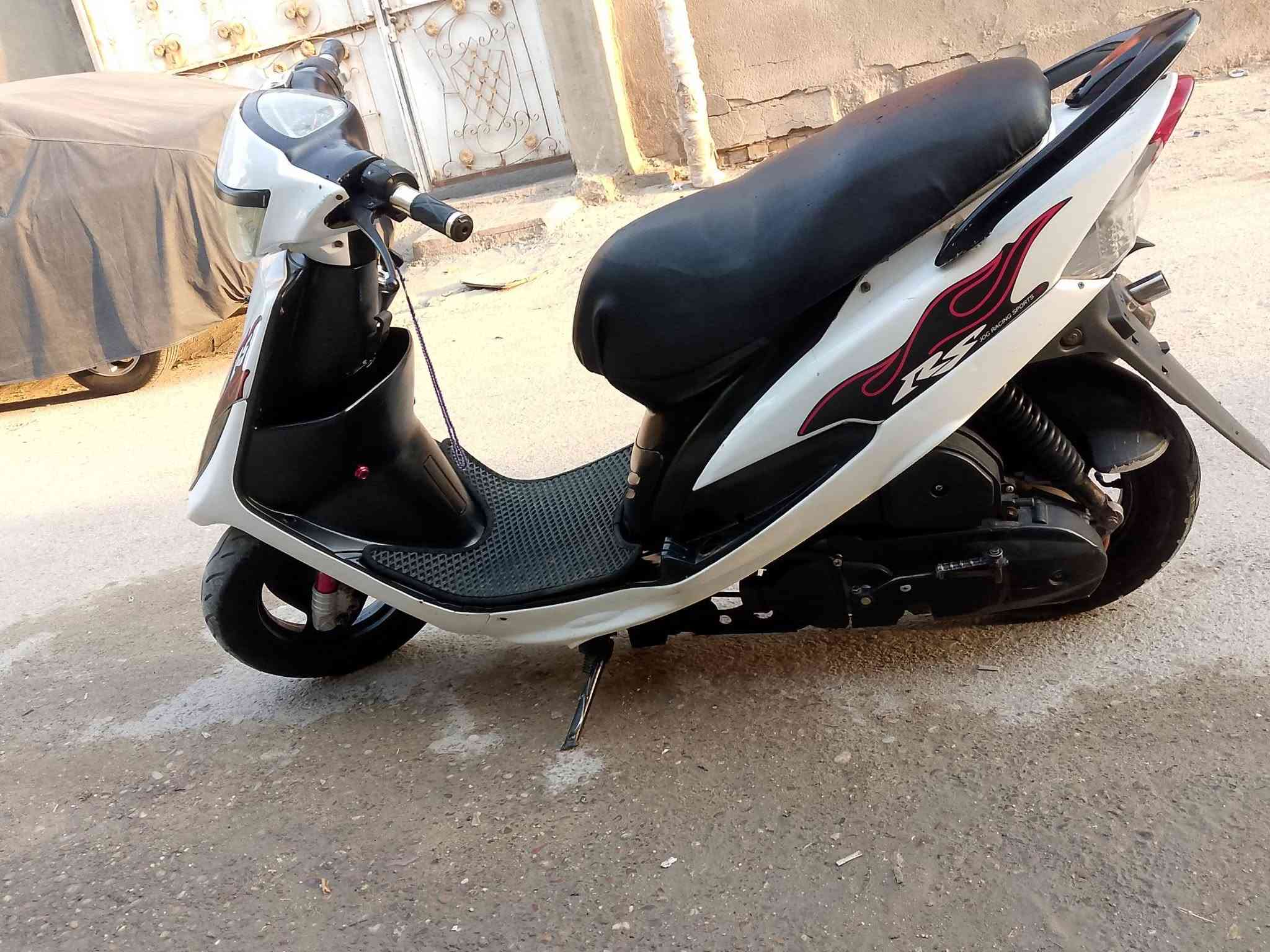 للبيع دراجه ماكس عدله مكينه 55 بلاد بس مفتوحه مكينته تخبل ناعمه تأيرات جدد كهربائيات كله شغاله نكره سلف كامله اي نقص ماكو السعر 450 مكاني محموديه ***********
