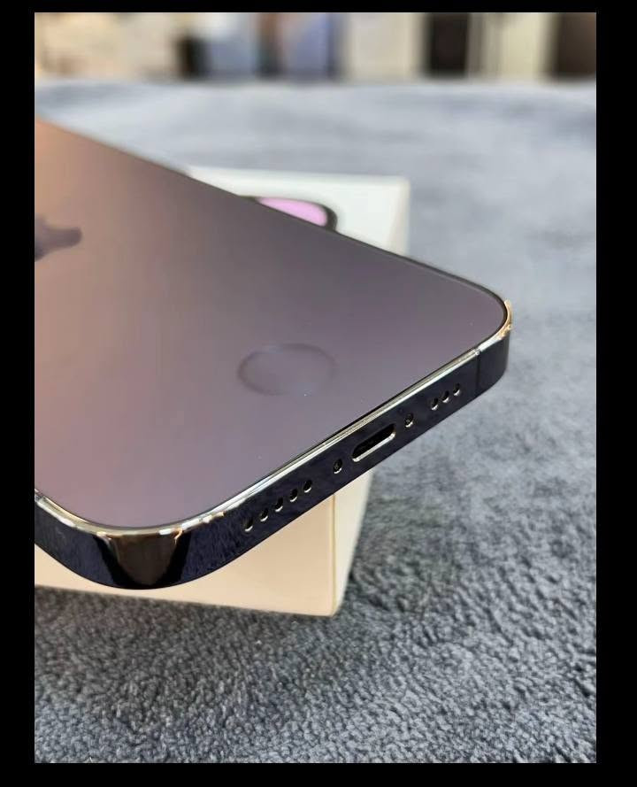 السلام عليكم للبيع iPhone 14 Pro Max📲   ذاكره 256 الجهاز جديد بعده بوضعيه الشركه
ما مبدا بي اي شي 
بطاريه : 93
نموذج :M
الجهاز بلون البنفسج اللون الاصلي 

السعر : 850 الف دينار عراقي 

رقم الهاتف *********** بي فقط واتساب

